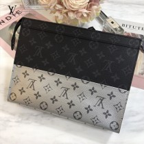LV-M63039 路易威登新款時尚2018春夏時裝秀的Split系列POCHETTE VOYAGE中號手袋