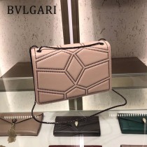 Bvlgari原單-38101-01 寶格麗原單時尚新款融合了古典與現代特色肩背斜背包