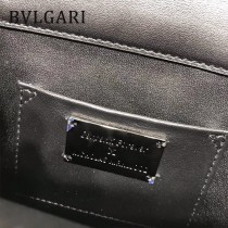 Bvlgari原單-283995-01 寶格麗原單新款同色系柳釘人字紋圖案小牛皮翻蓋包