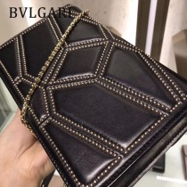 Bvlgari原單-38102 寶格麗原單時尚新款融合了古典與現代特色肩背斜背包