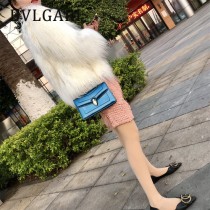 BVLGARI 38102 人氣新品女士原單漆皮純銅五金彩色蛇頭扣小號單肩斜跨包