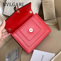 BVLGARI 35107-2 人氣新品原單胎牛皮鏈條鎖扣設計單肩斜挎包