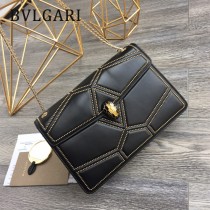 BVLGARI 35362 最新設計衍縫網格原單黃銅蛇頭琺瑯扣單肩斜跨翻蓋包