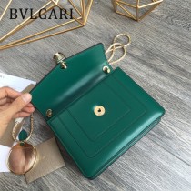 BVLGARI 35107-3 人氣新品原單胎牛皮鏈條鎖扣設計單肩斜挎包