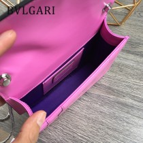 BVLGARI 35107-4 人氣新品原單胎牛皮鏈條鎖扣設計單肩斜挎包