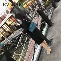 BVLGARI 35362-2 專櫃新品衍縫網格設計原單蛇頭琺瑯扣單肩斜挎包