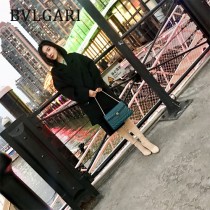 BVLGARI 35362-2 專櫃新品衍縫網格設計原單蛇頭琺瑯扣單肩斜挎包