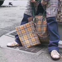 Burberry鞋子-02 巴寶莉專櫃新款同步男女款霓虹Vintage格紋加厚底拖鞋