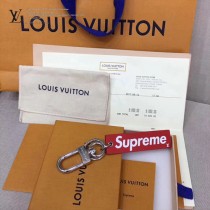 LV-0002 正品開發supreme聯名款原單紅色水波紋鋼製五金包包掛件