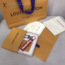 LV-0002 正品開發supreme聯名款原單紅色水波紋鋼製五金包包掛件