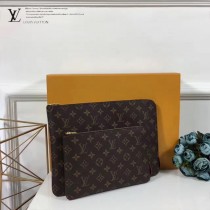 LV M44148 旅行伴侶經典ETUI VOYAGE原單老花圖案小號收納袋