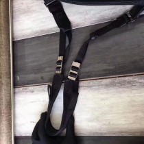 Prada-2VH021 普拉達男士原版皮郵差包