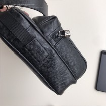 LV-M31003 路易威登新款原版皮黑色MESSENGER 小號郵差包