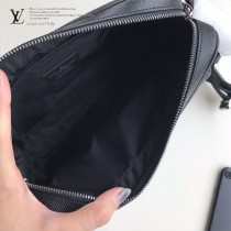 LV-M31003 路易威登新款原版皮黑色MESSENGER 小號郵差包