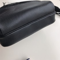 LV-M31003 路易威登新款原版皮黑色MESSENGER 小號郵差包