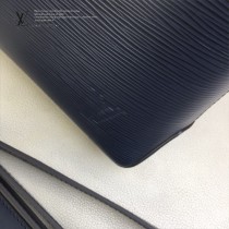 LV-M51689-01 路易威登新款原版皮黑色OLIVER BRIEFCASE公文包