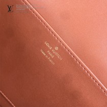 LV-M62788-01 路易威登新款原版皮PETIT NOE手袋