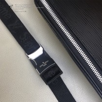 LV-M53300 路易威登新款原版皮BUMBAG腰包