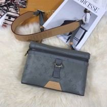 M43889 原單 小號郵差包 便於斜挎的Messenger小號郵差包