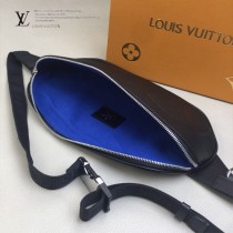 LV-M53300 路易威登新款原版皮BUMBAG腰包