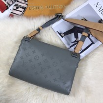 M43889 原單 小號郵差包 便於斜挎的Messenger小號郵差包