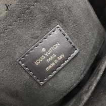 M43590 新款原版皮 手袋 由Monogram與Monogram Reverse帆布裁制而成
