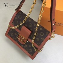 LV-M62788-01 路易威登新款原版皮PETIT NOE手袋