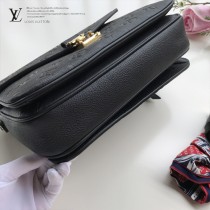 LV-M44072-07 路易威登新款原版皮Meties系列小牛皮壓花郵差包