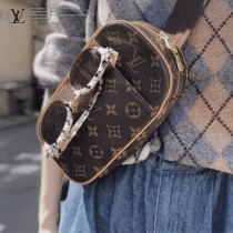 M51870-01 原版皮 腰包 胸包