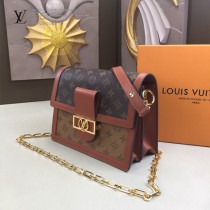 LV-M62788 路易威登新款原版皮PETIT NOE拼色手袋