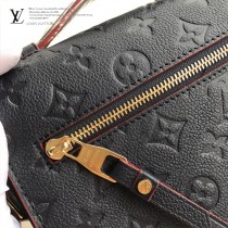 LV-M44072-06 路易威登新款原版皮Meties系列小牛皮壓花郵差包