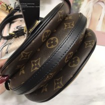 M43590 新款原版皮 手袋 由Monogram與Monogram Reverse帆布裁制而成