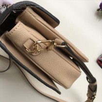 LV-M44072-02 路易威登新款原版皮Meties系列小牛皮壓花郵差包