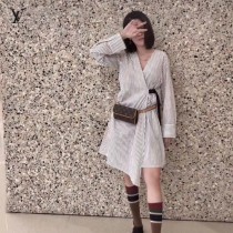 LV原版皮經典款 老花腰包 胸包 手拿包