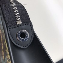 LV-N63150 路易威登新款原版皮椰樹系列手包