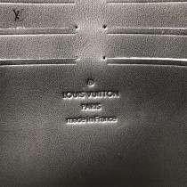LV-N63150 路易威登新款原版皮椰樹系列手包