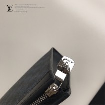 LV-N63150 路易威登新款原版皮椰樹系列手包