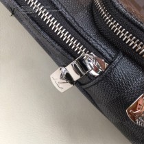 LV-N41719-01 路易威登新款原版皮Avenue黑格胸包