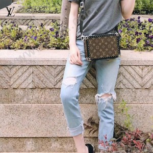LV-M20101-01  路易威登新款原版皮男士盒子斜背包