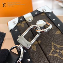 LV-M20101-01  路易威登新款原版皮男士盒子斜背包