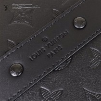 LV-M43681  路易威登新款原版皮男士斜背包