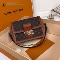 LV-M52019 新款原版皮 專櫃走秀系列郵差包