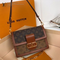 LV-M52019 新款原版皮 專櫃走秀系列郵差包