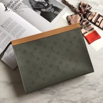 LV-M61692-01 新款原版皮 POCHETTE VOYAGE手袋