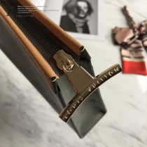 LV-M61692-01 新款原版皮 POCHETTE VOYAGE手袋
