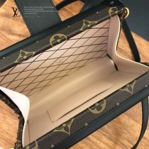 LV-M40273  路易威登專櫃同步原版皮系列女款斜背包