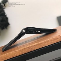 LV-M62045  路易威登專櫃同步原版皮系列男士短夾