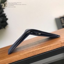 LV-M60053-02  路易威登專櫃同步原版皮系列男士短夾