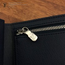 LV-M62046  路易威登專櫃同步原版皮系列男士短夾