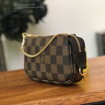 LV-N58009  路易威登新款專櫃同步原版皮系列晚宴包 手包